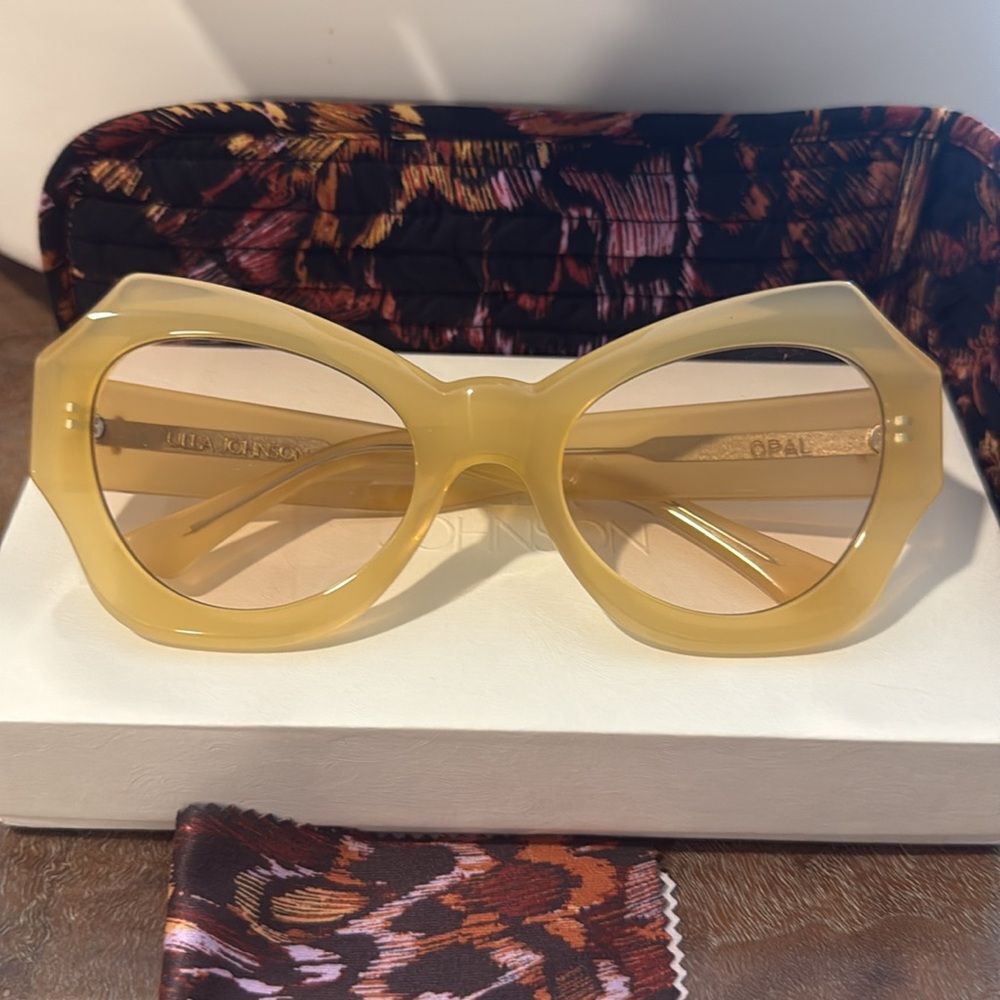 NIB Ulla Johnson Opal Sunglasses Butterfly Shape Ochre in color - Picture 5 of 9